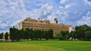 IIT Delhi Introduces Certificate Programs in CFO, Supply Chain, and Semiconductor Courses