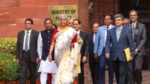 Chitkara University's Colloquium Explores India's Economic Direction For 2025-26