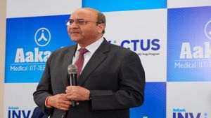 Aakash Invictus – The Ultimate AI-Driven JEE Advanced Preparation Program