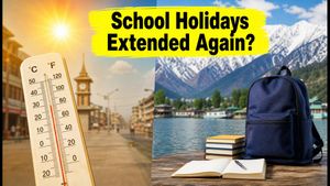 Heatwave Alert: Jammu and Kashmir Extends School Summer Vacations – Check New Reopening Date