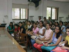 ಆರ್ ಟಿ ಇ: ಬಡ ವಿದ್ಯಾರ್ಥಿಗಳಿಗೆ ಖಾಸಗಿ ಕಾಲೇಜುಗಳಲ್ಲಿ ಸೀಟು