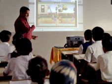 ಎಲ್ಲ ಸರ್ಕಾರಿ ಶಾಲೆಗಳಲ್ಲಿ  'ಆಪರೇಷನ್‌ ಡಿಜಿಟಲ್‌ ಬೋರ್ಡ್‌'