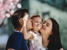 Happy Daughters' Day 2021: ಮಗಳ ದಿನಕ್ಕೆ ಶುಭ ಕೋರಲು ಸಂದೇಶ ಮತ್ತು ಉಲ್ಲೇಖಗಳು ಇಲ್ಲಿವೆ