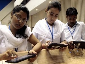 Will Adopting Tablets in Schools improve Education in India