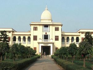 Calcutta University offers MBA programme admission 2013.