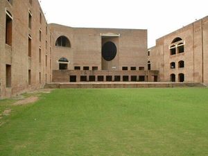 Foreign Professors Strive To Join IIM-Ahmedabad