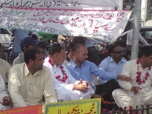Teachers threaten to gherao Punjab Education minister