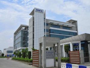 HCL founder commits Rs.3,000 crore for education