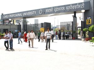 Punjab students recreate miniature varsity at IITF