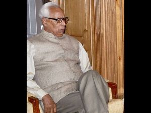 VCs discuss functioning of Universities with J&K Governor