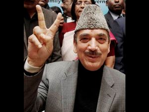 Ghulam Nabi Azad inaugurates AIIMS campus in Raipur