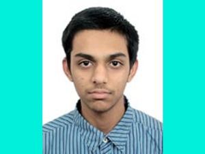 KCET 2014 Topper Srinidhi Prabhu bags 1st in JEE Main 2014 AIR