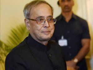 President Pranab presents National Child Award to 20 children