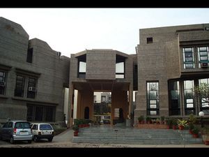 Top 10 Fashion Technology Colleges in India - 2015