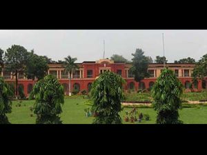 Indian School of Mines offers admission for Executive MBA Programme 