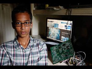 Ahmed Mohamed's Clock: A 14-year Old's Class Experiment