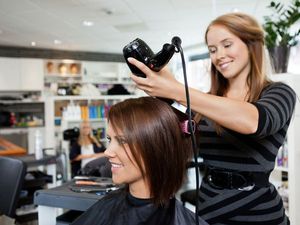 Planning A Career as a Hairstylist? Learn From 5 Most Popular Hair Stylists in India