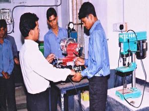 Maharashtra ITIs to Get Courses Revamped to Match Industry Requirements