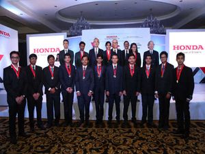 Honda Motor India Presents Y-E-S Award to IIT Students 
