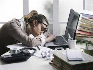 How to Manage Sleep At Workplace And Feel Energised?