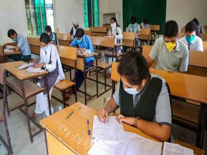 Maharashtra Government Reduces School Fees By 15% For Academic Year 2021-22
