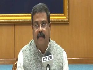 Dharmendra Pradhan Launches 1 Lakh Internship Opportunities Through AICTE Portal