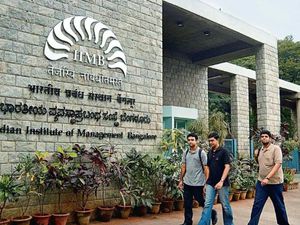 CAT 2022 Notification Out: IIM Bangalore To Conduct  CAT 2022, Know Dates, Fees & Exam Highlights 