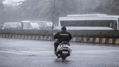 Why Does India Experience Monsoons?