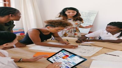 Top 10 Social Work Certificate Courses: Advantages, Top Institutes, Fees, and Eligibility and More