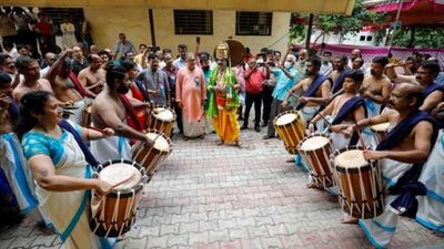 Kerala govt will Distribute 6 lakh free Onam kits to State Yellow Card Holders