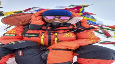 Kaamya Karthikeyan Becomes the Youngest Indian to Climb Mount Everest at the Age of 16