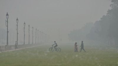 Delhi’s Air Quality Crisis: AQI Hits 481, City Implements Emergency Measures