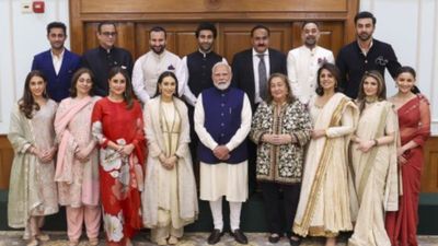 PM Meets Bollywood: Modi Joins Kapoor Family Ahead of Raj Kapoor’s Centenary Celebrations
