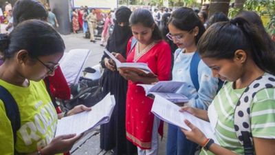 CBSE Board Exam 2025: What to Do in the Last 30 Minutes Before Entering the Exam Hall