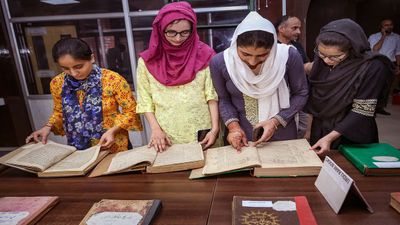 Know What to Expect in UPSC Mains Essay Paper and How to Prepare Effectively