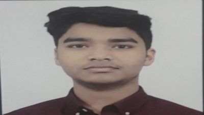CBSE Physics Answer Sheet Mismatch Row: Student Claims Uploaded Copy Belonged to Someone Else