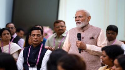 PM Modi Urges Teachers to Address Screen Time, Drug Risks at National Teachers Awards Interaction