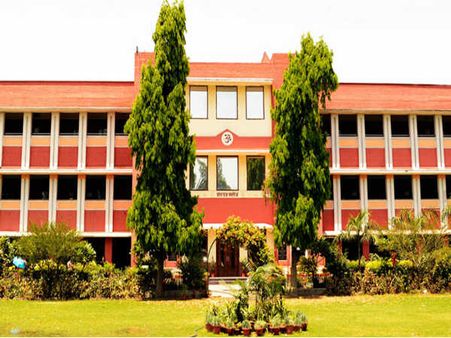 8.हंस राज कॉलेज, नई दिल्ली