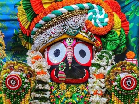 पुरी के जगन्नाथ मंदिर के ऊपर पक्षी और विमान क्यों नहीं उड़ते?