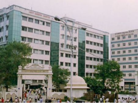 8. Madras Medical College (MMC)