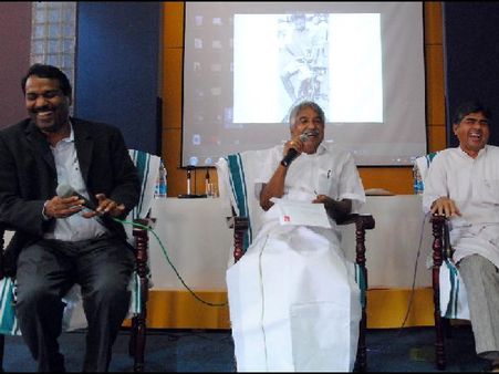 Kerala CM Gives Leadership Lessons To Students