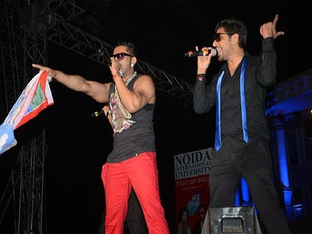 Honey Singh with Mafia Mundeer @ NIU