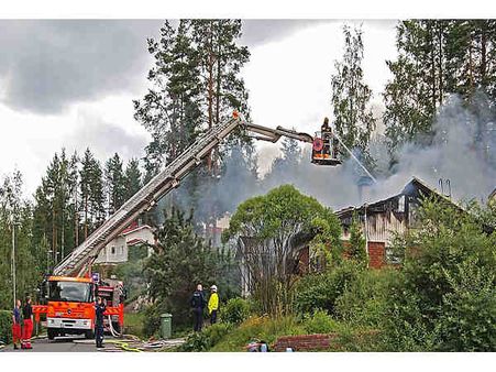 To be a Supervisor of fire fighting and prevention workers