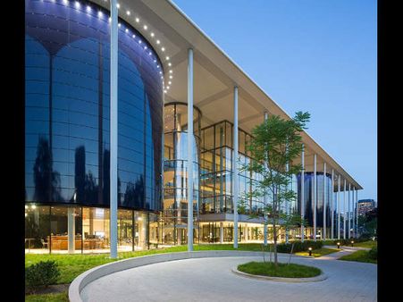 Yale School of Management