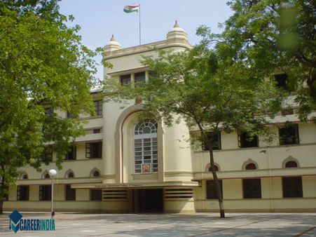 40. H L College Of Commerce, Ahmedabad