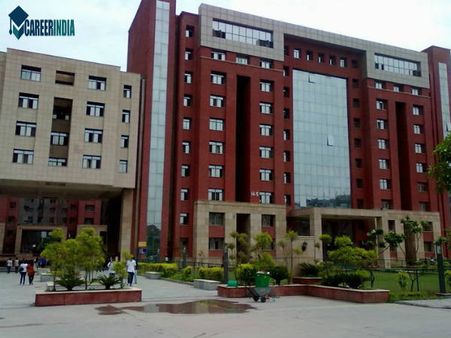 8. Amity Institute Of Education, Amity University, New Delhi
