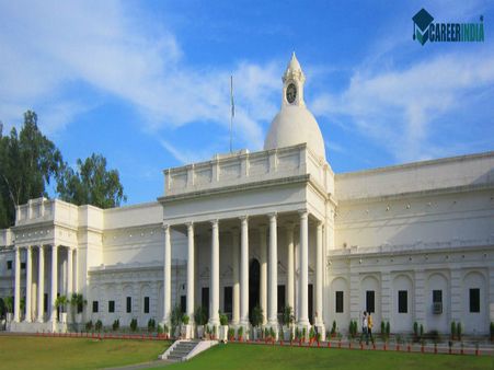 8. Indian Institute Of Technology, Roorkee