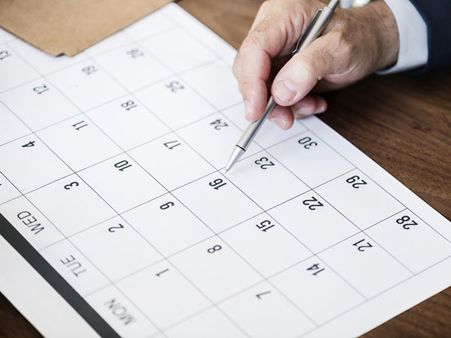 CAT Vs GMAT: Exam Dates 