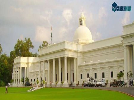 7. IIT Roorkee