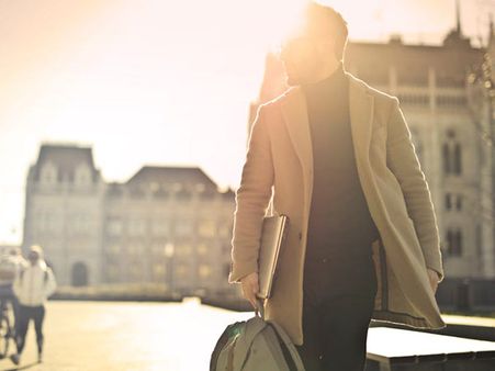 ಇಂಡಸ್ಟ್ರಿಗೆ ತಕ್ಕಂತೆ ಉಡುಗೆ: